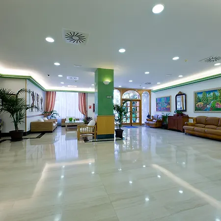 Appartamento Pineda Park